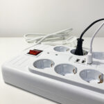 Technik Πολύπριζο 8 Θέσεων (1,5mm2) με Διακόπτη & 3 Θύρες USB 16A με Προστασία Υπέρτασης 1.5m - Image 2