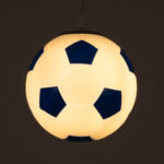 GLOBOSTAR® FOOTBALL 00644 Παιδικό Κρεμαστό Φωτιστικό Οροφής με Ντουί 1 x E27 AC 220-240V IP20 - Λευκό & Μπλε - Μ15 x Π15 x Y18cm - Image 3