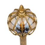 GloboStar® ETOILE 00985 Vintage Φωτιστικό Κολωνάκι Κήπου Μονόφωτο 1 x E27 Μπρονζέ Χρυσό Μεταλλικό Πλέγμα με Μελί Γυάλινη Μπάλα D18 x H102cm - Image 4