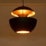 GLOBOSTAR® SEVILLE 01269 Μοντέρνο Κρεμαστό Φωτιστικό Οροφής με Ντουί 1 x E27 AC 220-240V IP20 - Μαύρο & Χρυσό - Μ35 x Π35 x Υ35cm - Image 3