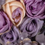 GloboStar® Artificial Garden ROSES STORY 20352 Τεχνητό Διακοσμητικό Πάνελ Λουλουδιών - Κάθετος Κήπος σύνθεση Μωβ & Ροζ Τριαντάφυλλα Μ40 x Π60 x Υ8cm - Image 6