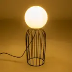 GLOBOSTAR® KAZAF 203-0295 Μοντέρνο Επιτραπέζιο Φωτιστικό Πορτατίφ με Ντουί 1 x E27 AC 220-240V IP20 - Μαύρο & Λευκό - Μ16 x Π16 x Υ40cm - Image 2