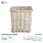GloboStar® Artificial Garden KYOTO 20589 Διακοσμητικό Πλεκτό Καλάθι - Κασπώ Γλάστρα - Flower Pot Λευκό με Μπεζ Φ20 x Υ20cm