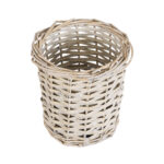 GloboStar® Artificial Garden DOMINGO 20591 Διακοσμητικό Πλεκτό Καλάθι - Κασπώ Γλάστρα - Flower Pot Λευκό με Μπεζ Φ16 x Υ18cm - Image 3