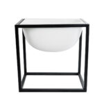 GloboStar® Artificial Garden FIORI 20754 Επιδαπέδιο Μεταλλικό Τσιμεντένιο Κασπώ Γλάστρα - Flower Pot Λευκό με Μαύρο Μ60 x Π40 x Υ60cm - Image 2
