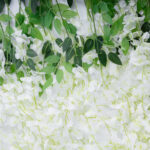 GloboStar® Artificial Garden WHITE WISTERIA FLOWER BRANCH 21513 Σετ 12 Τεχνητά Διακοσμητικά κλαδιά Βιστέριας Λευκό Φ45 x Υ120cm - Image 4
