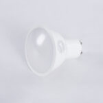 GLOBOSTAR® SMARTME 60487 Σποτ GU10 MR16 Smart Home WiFi με Λειτουργία μέσω Tuya APP LED 5.5W 550lm 120° AC 220-240V IP20 Πολύχρωμο RGBW+WW Dimmable - Bridgelux Chip - Μ5 x Π5 x Υ6.5cm - 3 Χρόνια Εγγύηση - Image 3