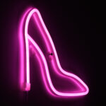 GloboStar® 78577 Φωτιστικό Ταμπέλα Φωτεινή Επιγραφή NEON LED Σήμανσης WOMEN SHOES 5W με Καλώδιο Τροφοδοσίας USB - Μπαταρίας 3xAAA (Δεν Περιλαμβάνονται) - Ροζ - Image 6