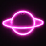 GloboStar® 78588 Φωτιστικό Ταμπέλα Φωτεινή Επιγραφή NEON LED Σήμανσης PLANET SATURN 5W με Καλώδιο Τροφοδοσίας USB - Μπαταρίας 3xAAA (Δεν Περιλαμβάνονται) - Ροζ - Image 5