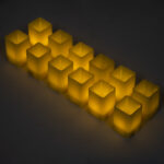 GloboStar® CANDLE 79539 ΣΕΤ 12 x Διακοσμητικά Realistic Κεράκια με LED Εφέ Κινούμενης Φλόγας - Μπαταρίας 12 x CR2032 Θερμό Λευκό 2700K Μπεζ L3.7 x W3.7 x H5.5cm - Image 2