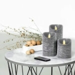 GloboStar® 79559 ΣΕΤ 3 Διακοσμητικών Realistic Κεριών Παραφίνης με LED Εφέ Κινούμενης Φλόγας - Μπαταρίας & Ασύρματο Χειριστήριο IR Γκρι με Ασημένιες Ρίγες Θερμό Λευκό 3000K Dimmable - Image 6