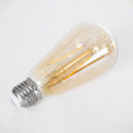 GLOBOSTAR® PEAR 99047 Λάμπα E27 ST64 LED 10W 900lm 360° AC 220-240V IP20 Ultra Θερμό Λευκό 2200K Dimmable - Long Filament Chip - Μελί - Μ6.4 x Π6.4 x Υ14cm - 3 Χρόνια Εγγύηση - Image 4