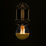 GLOBOSTAR® SPHERE 99106 Λάμπα E27 G45 LED 4W 420lm 320° AC 220-240V IP20 Ultra Θερμό Λευκό 2200K Dimmable - Filament Chip - Διάφανο με Χρυσό Ανεστραμμένο Καθρέπτη - Μ4.5 x Π4.5 x Υ7.7cm - 3 Χρόνια Εγγύηση - Image 2