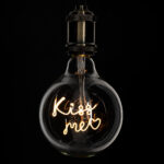 GLOBOSTAR® KISS ME 99257 Λάμπα E27 G125 LED 4W 340lm 360° AC 220-240V IP20 Ultra Θερμό Λευκό 2200K Dimmable - Filament Chip - Διάφανο - Μ12.5 x Π12.5 x Υ18cm - 3 Χρόνια Εγγύηση - Image 2