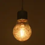 GLOBOSTAR® LAMP 999-0056 Μοντέρνο Κρεμαστό Φωτιστικό Οροφής με Ντουί 1 x E27 AC 220-240V IP20 - Διάφανο, Χρυσό & Ασημί - Μ15 x Π15 x Υ27cm - Image 2