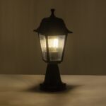 GloboStar® SOLME 203-0210 Vintage Επιδαπέδιο Φωτιστικό Φαναράκι Μονόφωτο 1 x E27 IP44 Μαύρο & Διάφανο Πλαστικό - Μ22 x Π22 x Υ40cm - Image 3