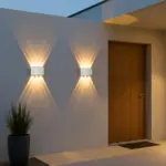 kelvo® SIXOAD KLV-101-0008 Φωτιστικό Τοίχου / Απλίκα LED 18W 1800lm 30° AC 220-240V Αδιάβροχο IP65 Θερμό Λευκό 2700K - CREE XPE Chip & TÜV SÜD Driver - Λευκό Ματ - Μ17 x Π4 x Υ8cm - 5 Χρόνια Εγγύηση