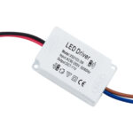 GLOBOSTAR® CCVOLT 73074 Τροφοδοτικό/Μετασχηματιστής SELV 3W 0.27A DC 7-11V - από AC 220-240V σε DC 7-11V IP20 - Μ4.5 x Π3 x Υ2.5cm - 2 Χρόνια Εγγύηση - Image 3